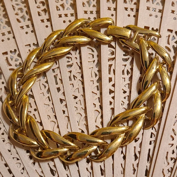 Vintage Gold Link Bracelet - Picture 1 of 6